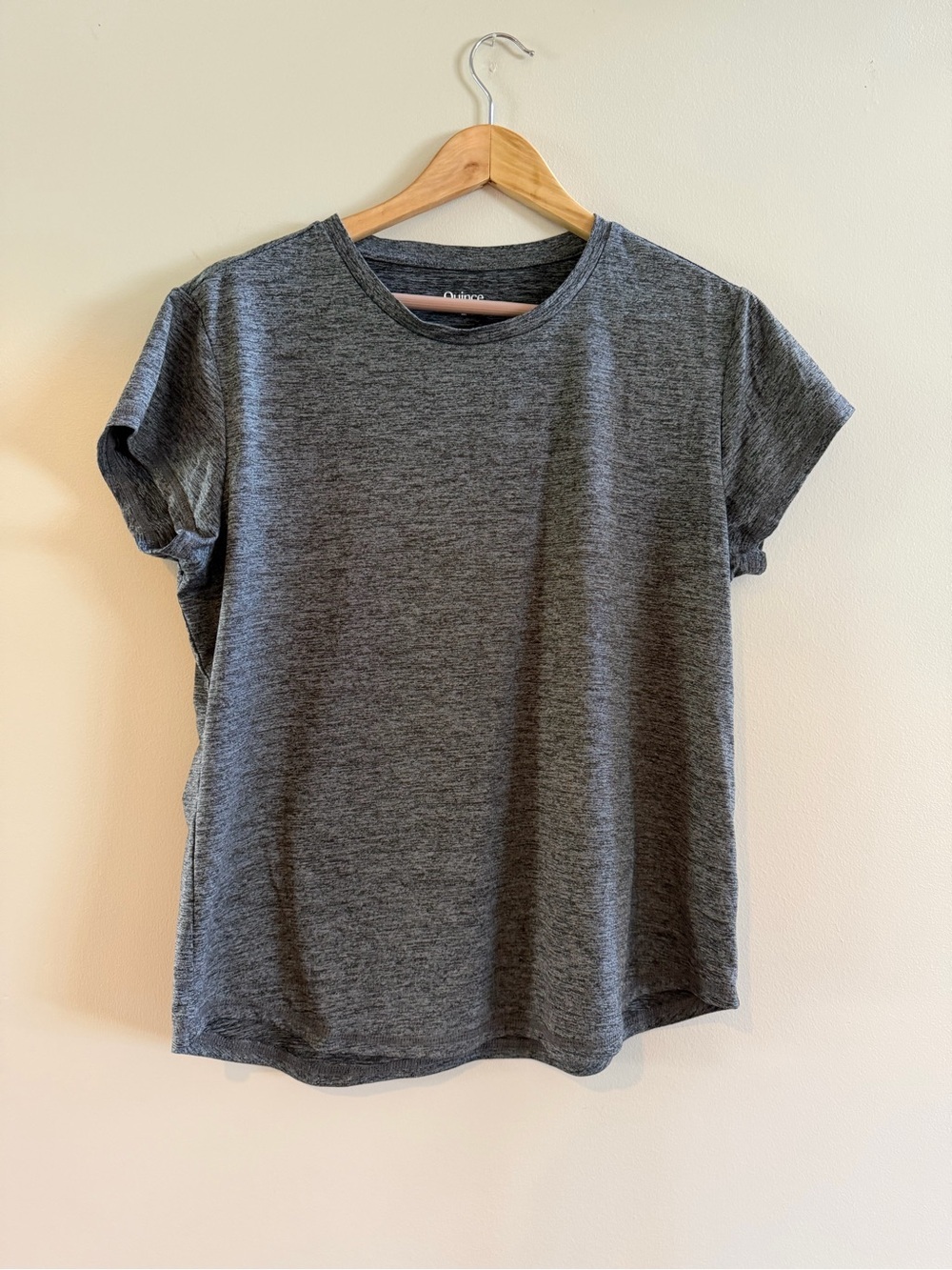 Quince women’s  activewear  Short Sleeve Crewneck Tee -Heather‎ Charcoal medium